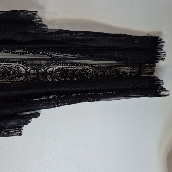 G.I.L.I. Long Fringe Overlay Black (L) With Sleeves - Picture 7 of 10